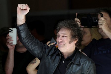 Atención medios argentinos: Javier Milei prepara suspensión de la pauta publicitaria por un año