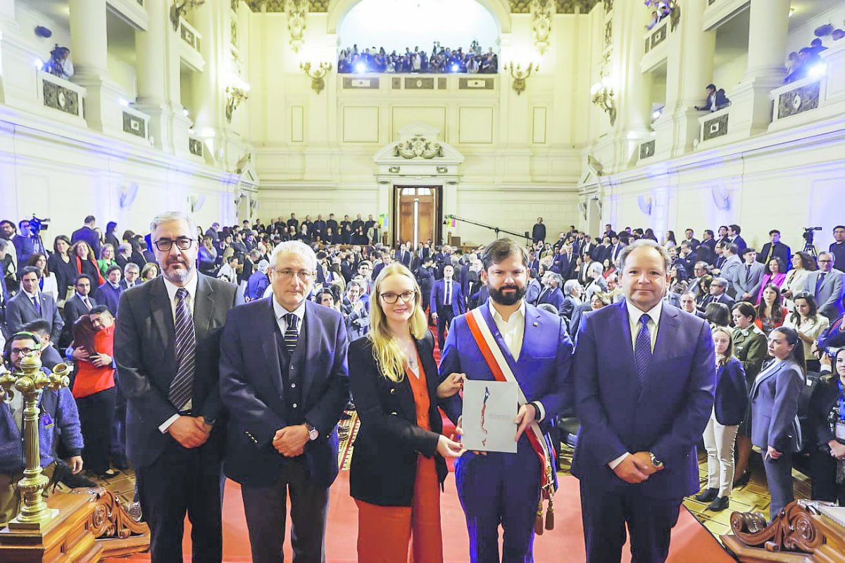 <p>El día después del plebiscito: Congreso vuelve a tener protagonismo si gana el "a favor", y Segegob, si se impone el "en contra"</p>