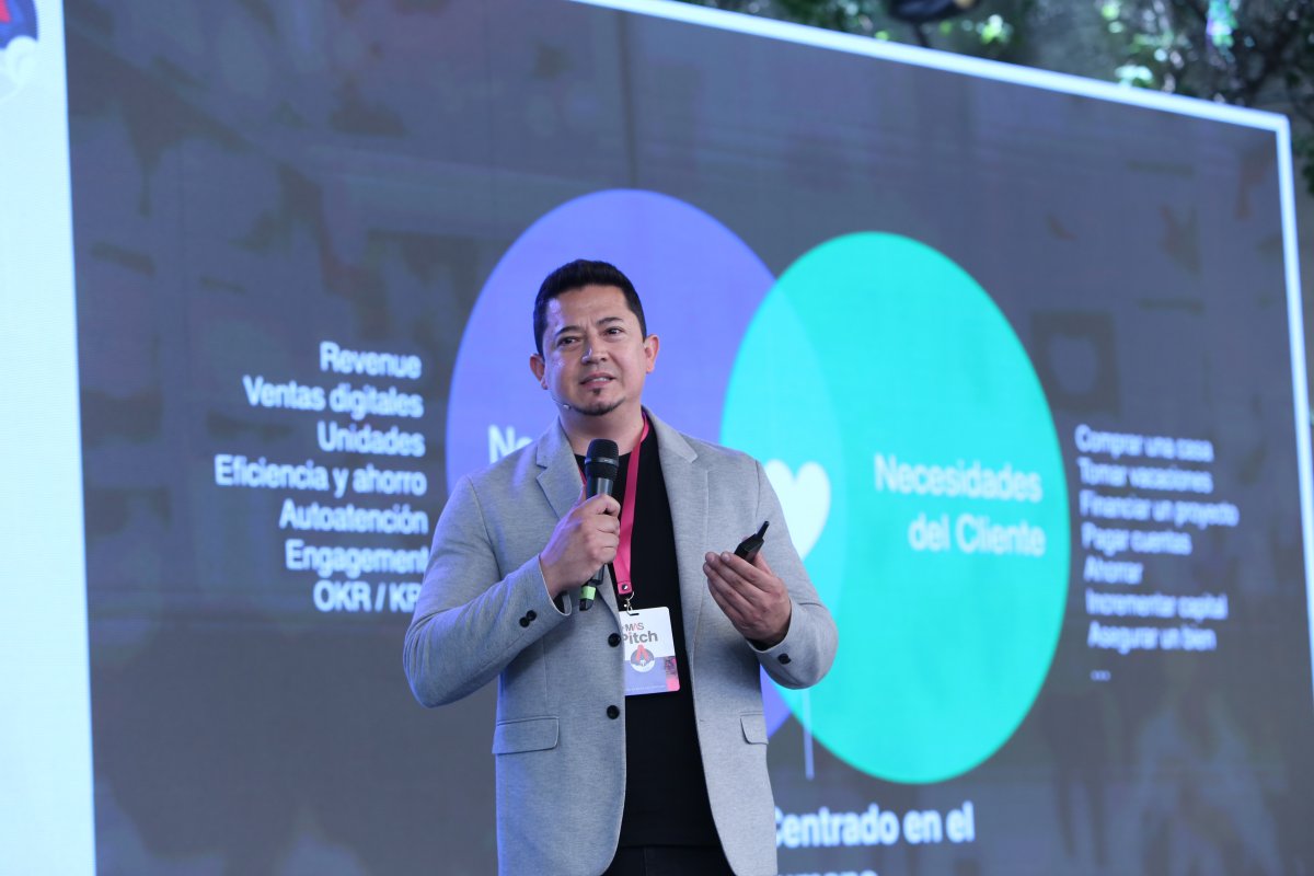 <p>Ariel Espinoza y el diseño detrás de Scotiabank</p>