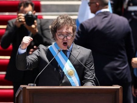 Milei asume la presidencia de Argentina con propuesta de ajuste fiscal de 5% del PIB y costos que asumirá el Estado y "no el sector privado"