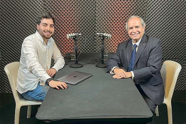 Senador Pugh critica al Gobierno por sumarse a proyecto de Ley de IA: “Es una mala idea”