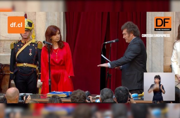 <p>Ahora en DF | Milei toma posesión de su cargo como presidente de Argentina</p>