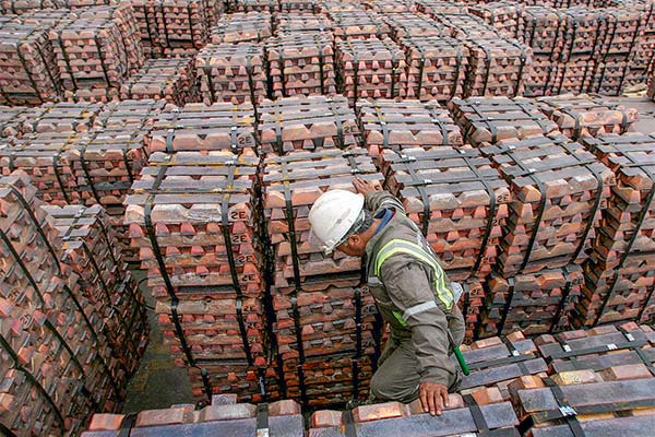 BofA: precios del litio y el cobre se recuperarán en 2024 impulsados por transición energética
