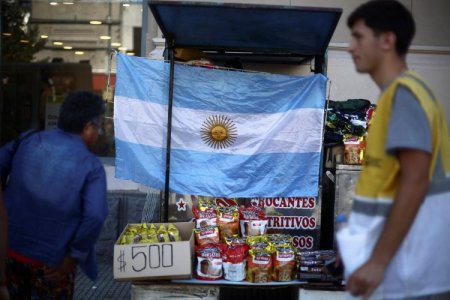 Argentina bajo presión: una inflación en 160,9% se suma a la devaluación y los recortes fiscales