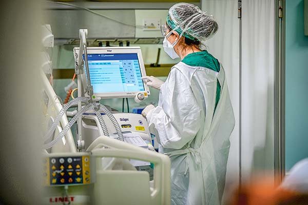 Clínicas y médicos suben el tono: "Queremos advertir a la población que la insolvencia del sistema asegurador privado es real"