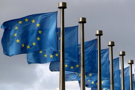 La Unión Europea acuerda con Estados Unidos extender la suspensión de aranceles al acero y aluminio