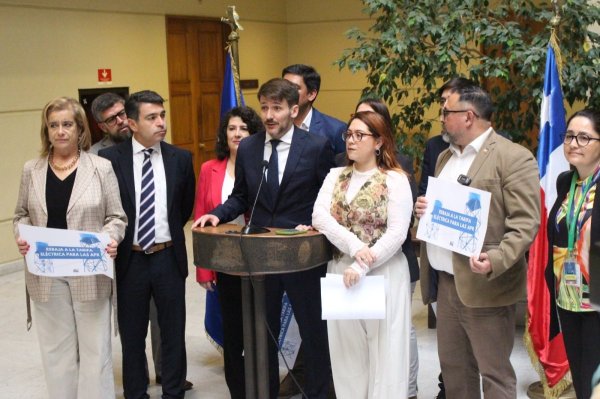 Comisión de Recursos Hídricos de la Cámara aprobó por unanimidad proyecto para rebajar tarifa eléctrica a servicios sanitarios rurales