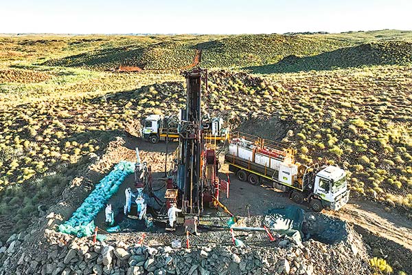 Próspero Año Nuevo: SQM y Hancock sabrán la próxima semana si tuvieron éxito en su oferta por la australiana Azure