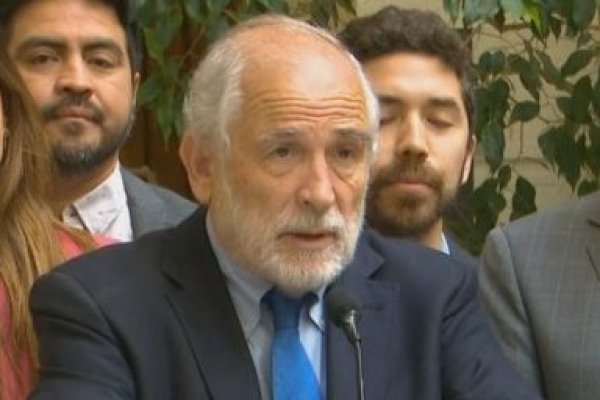 Se constituye Comisión Revisora de la acusación contra Montes y se conoce nombre de su abogado defensor