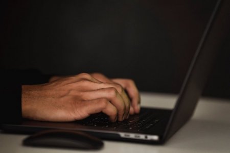 Bloquean 328 sitios web ilegales en Perú por derechos de autor