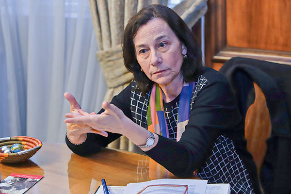 <p>Costa dice que el programa de compra de dólares del Banco Central "en algún momento volverá"</p>