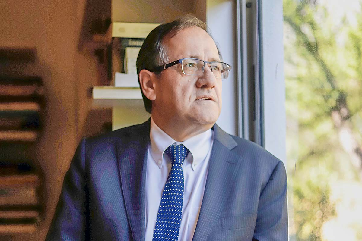 <p>Harald Beyer, rector de la UAI: “Es posible aprobar una reforma al sistema político en pocas semanas”</p>