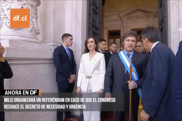 <p>Ahora en DF | Milei organizará un referéndum en caso de que el Congreso rechace el Decreto de Necesidad y Urgencia</p>
