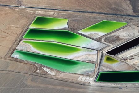 Codelco y SQM sellan acuerdo por Salar de Atacama y extraerán litio en conjunto hasta 2060