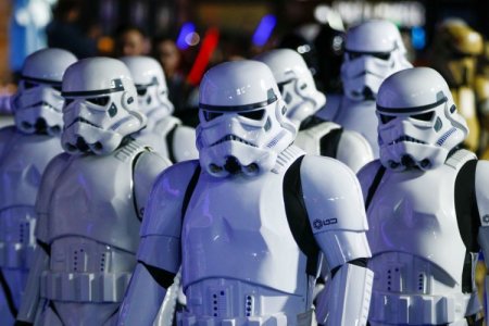 Batalla galáctica: un negocio de lavado de autos en Chile entra en batalla legal con productora de Star Wars