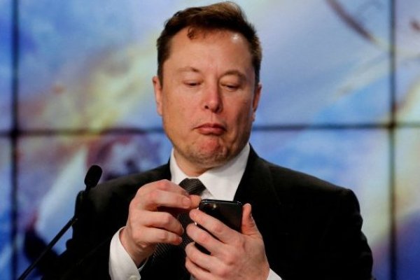Musk se luce en el aumento de las fortunas de los multimillonarios en 2023. ¿Cómo les irá en 2024?