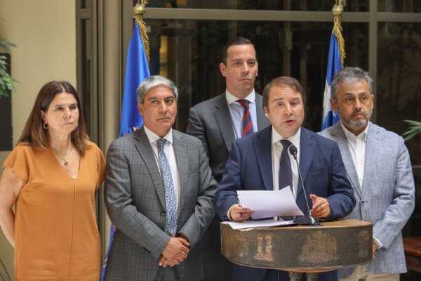 Pensiones: oposición insta al presidente de la Cámara a salvaguardar el debate legislativo y reclama por comportamiento de Santana y del Gobierno