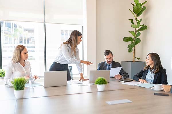 <p>63% de las abogadas advierten cambios en la percepción de su trabajo cuando tienen hijos</p>