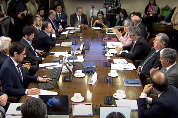 Gobierno ingresa suma urgencia a la reforma previsional y oposición insiste en recibir a expertos en la tramitación
