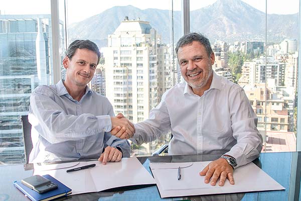 <p>A la izquierda, el head of private credit de Toesca, Manuel Ossa; y a la derecha, el representante de Petra y Bluecompass, principales accionistas de Latam Trade Capital, Carlos Baudrand.</p>