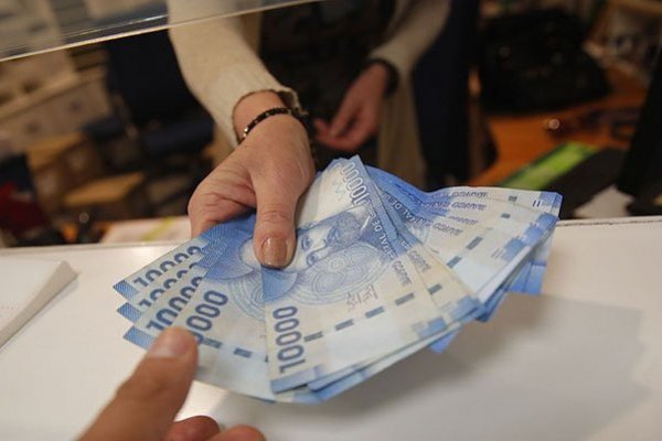 Salarios de los chilenos siguen al alza y acumulan nueve meses seguidos de crecimiento