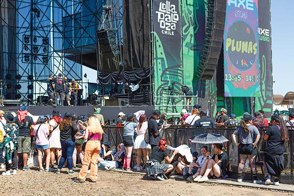 <p>Expertos del Panel UC se dividen ante la posibilidad de suspender eventos masivos por calor extremo</p>