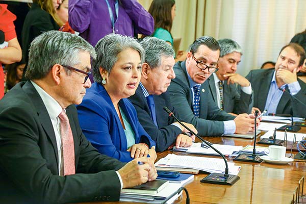 Reforma de pensiones sigue avanzando en el Congreso, mientras el Gobierno retoma diálogo con Chile Vamos