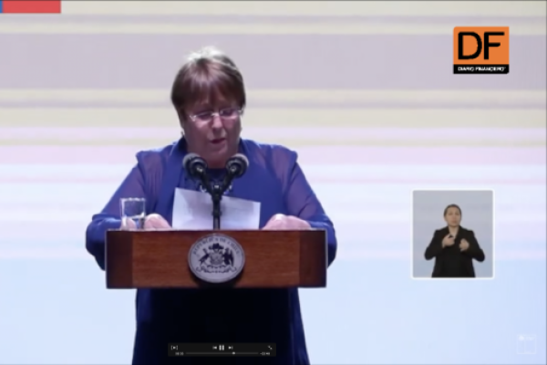 <p>Ahora en DF | Bachelet insiste en un acuerdo por la reforma previsional: “No son tiempos de gustitos políticos”</p>