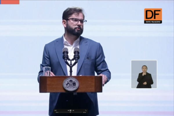 <p>Ahora en DF | Presidente Boric sobre la reforma de pensiones: “Tenemos el deber de llegar a acuerdos y por eso todos tenemos que ceder”</p>