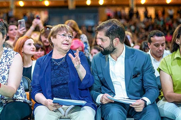 Expresidenta Bachelet sobre proyecto de pensiones: "Estos no son tiempos de gustitos políticos"