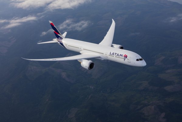 <p>Latam cierra 2023 con alza de 18% en pasajeros transportados y recupera niveles previos a la pandemia</p>