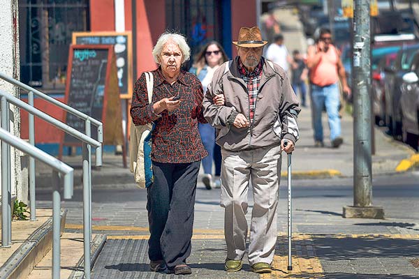 LyD: con actual reforma las pensiones subirían solo un tercio de lo que se elevarían con capitalización individual