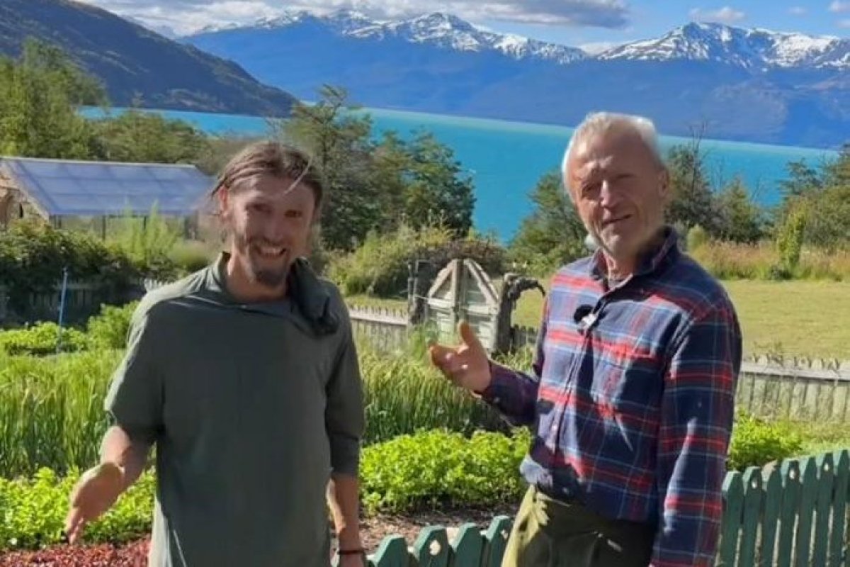 <p>Charles Dowding, el jardinero youtuber que trajo su método no-digging a Chile</p>