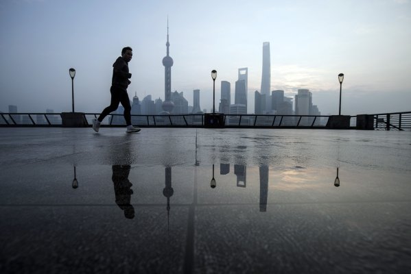 La recuperación de China será “lenta y accidentada” en 2024, advierten economistas