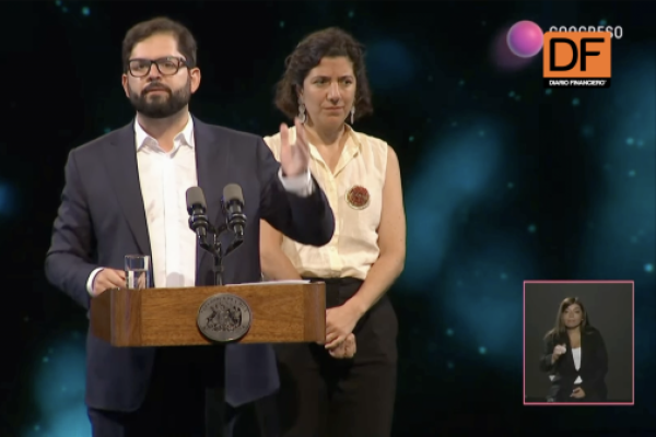 <p>Ahora en DF | Boric sobre uso de la Inteligencia Artificial: "Es necesario acompañar su desarrollo con una reflexión ética profunda"</p>