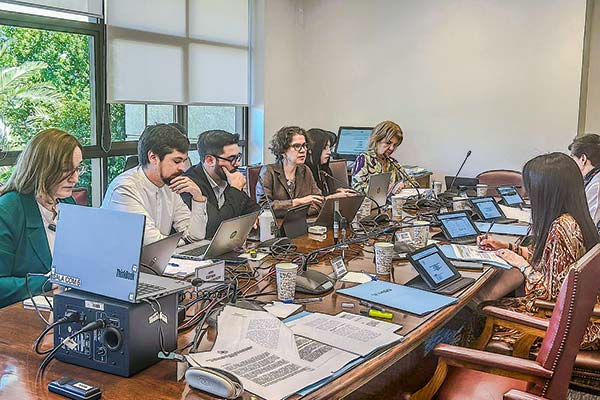 Reforma al SEIA: Senadores sinceran primeras dudas en inicio de su discusión en el Congreso