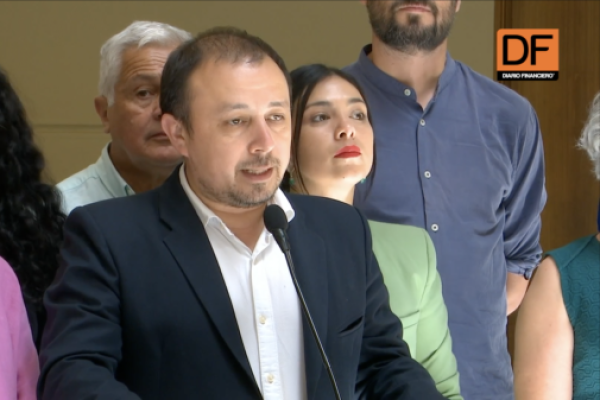 <p>Ahora en DF | Reforma de pensiones: diputados oficialistas expresan apoyo a nueva fórmula del Gobierno para destrabar 6% de cotización</p>