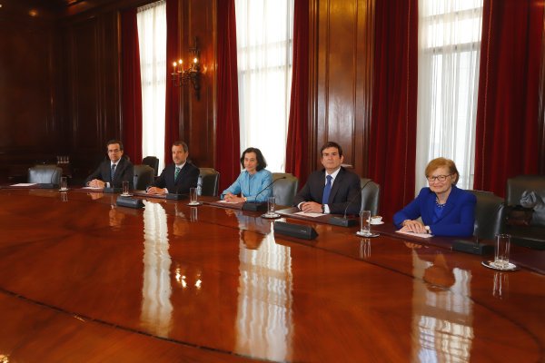 TPM cerca de 4% a diciembre: mercado se cuadra con los dichos de Naudon y tasas locales caen
