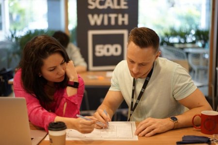 500 Global sube la apuesta por las startups de Latinoamérica: ahora invertira US$ 300 mil en las mejores firmas