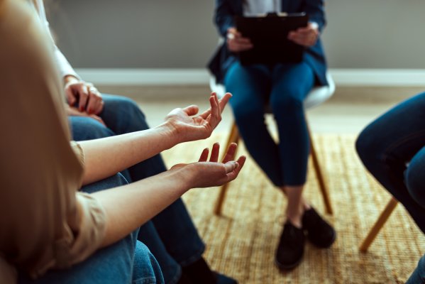 Las recomendaciones de ComunidadMujer para que las empresas ayuden a erradicar la violencia doméstica