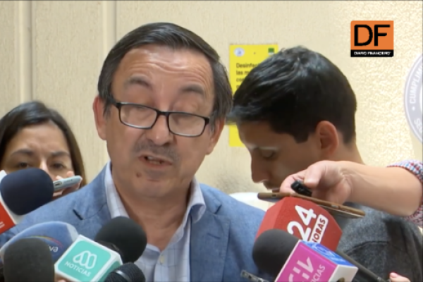 <p>Ahora en DF | Asociación de Isapres por rechazo a alza de precios base: “Todas están condenadas a la quiebra si esto no se resuelve”</p>