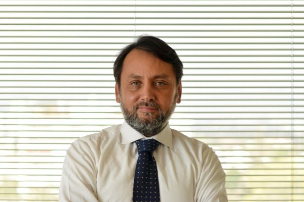 <p>Javier Fuenzalida, nuevo presidente de Clínicas de Chile.</p>