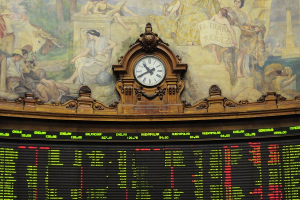 <p>SQM-B, Santander y Bci lideraron las inversiones de las AFP en la bolsa local en 2023</p>