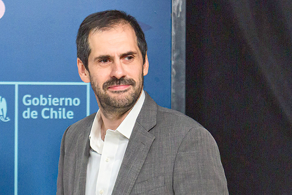 Ministro de Economía se reúne con empresas del sector eléctrico para analizar casos de impago a PYME proveedoras