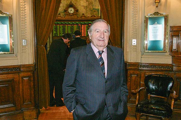 <p>“Fuiste un gran guía”: las sentidas palabras de Enrique e Ignacio Cueto en la despedida de su padre</p>