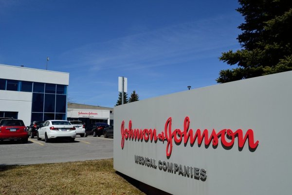 J&J intenta tercera quiebra de su unidad de talco para bebé y busca trasladar filial a Texas para resolver demandas por cáncer