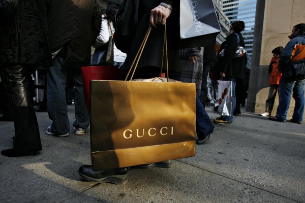 El lujo compra en vez de arrendar: Gucci adquiere un edificio en la Quinta Avenida en Nueva York en casi US$ 1.000 millones