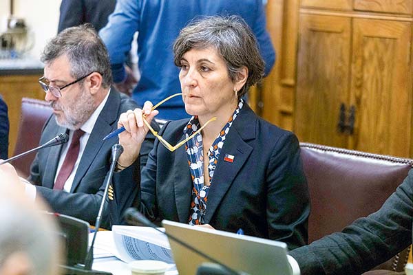 <p>Comisión de Hacienda despacha ley corta de isapres y proyecto se votará en Sala este miércoles</p>