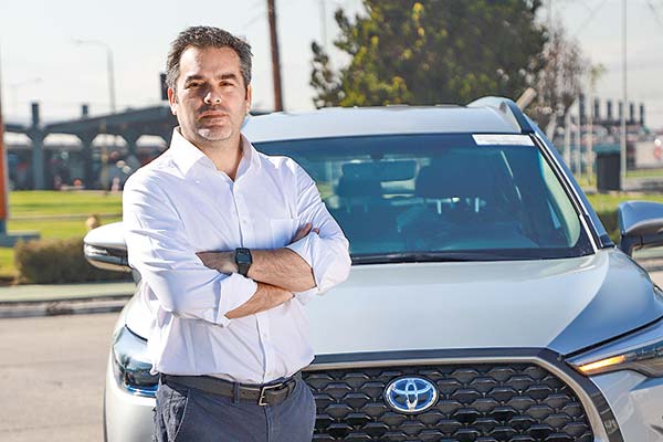 Toyota destrona a Chevrolet como la marca más vendida en Chile: “Es la primera vez que salimos número uno”