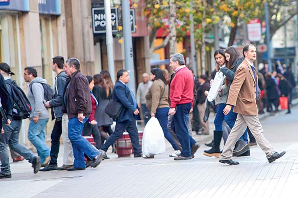 LyD: Chile se encuentra entre los países OCDE que cobra la menor comisión de operación en sistemas de pensiones